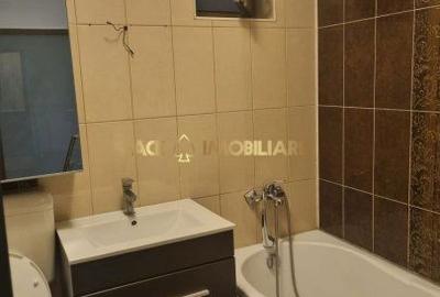 Casă cu 4 camere cu Canalizare în Central - 2