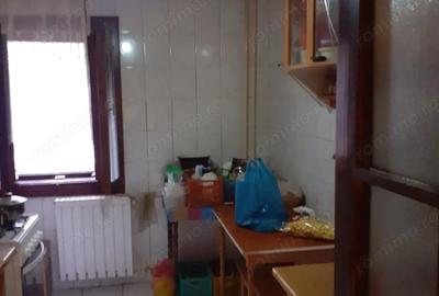 Apartament cu 3 camere decomandat în Mircea cel Bătrân - 1