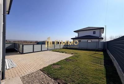 Duplex cu 4 camere cu Teren 300 Mp în Ipotești - 12