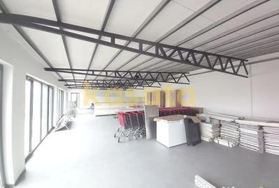 Spațiu comercial, de 278 mp, în Central - 3
