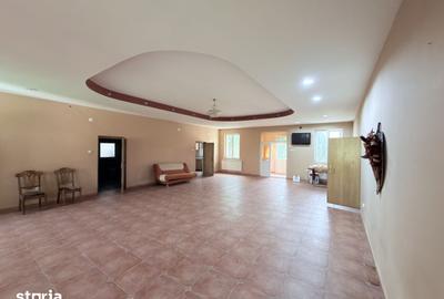 Casă cu 10 camere cu Teren 10000 Mp în Vorona - 17