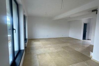 Casă cu 6 camere cu Teren 280 Mp în Central - 10