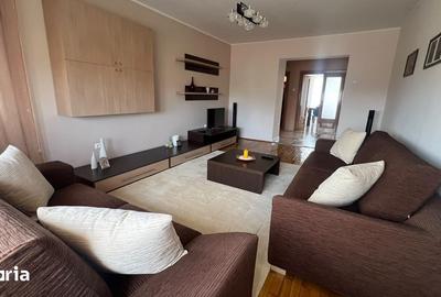 Apartament cu 3 camere decomandat în Intim - 5