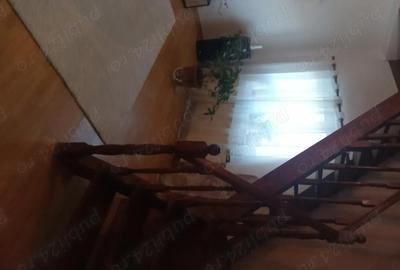 Casă cu 5 camere cu Teren 180 Mp în Central - 2