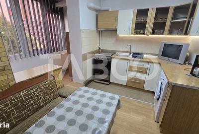 Apartament cu 2 camere semidecomandat, mobilat în Mihai Viteazul