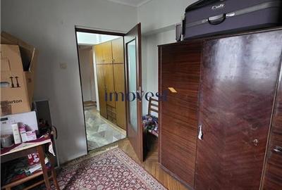 Apartament cu 4 camere decomandat în Micro 16 - 7