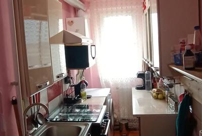 Apartament cu 2 camere semidecomandat în Micro 15
