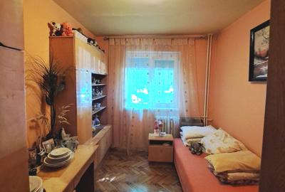 Apartament cu 3 camere semidecomandat, mobilat în Dacia - 20