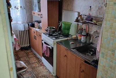 Apartament cu 4 camere decomandat în Central - 1