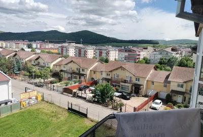 Garsonieră decomandată, mobilată în Florești