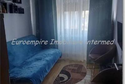 Apartament 3 camere decomandate zona Trocadero - 6