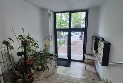 Apartament cu 3 camere decomandat, mobilat în Decebal - 8