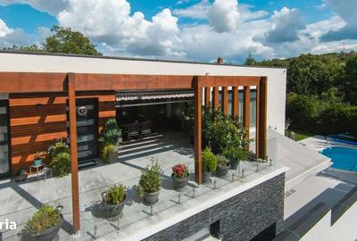 Casă cu 4 camere cu Teren 440 Mp în Central - 2