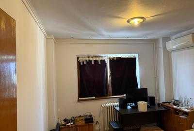 Apartament cu 2 camere semidecomandat în Banu Manta - 1