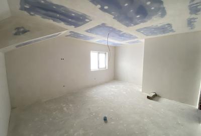 Duplex cu 4 camere cu Canalizare în Moșnița Veche - 6