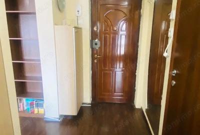 Garsonieră decomandată, mobilată în Unirii