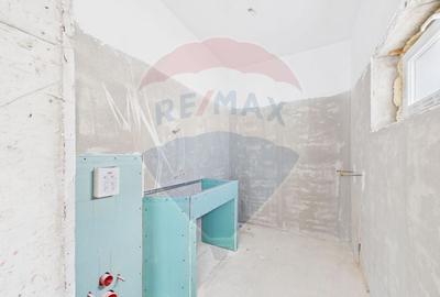 Casă cu 8 camere cu Teren 300 Mp în Ultracentral - 28