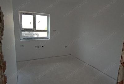 Casă cu 3 camere cu Canalizare în Sânandrei - 3