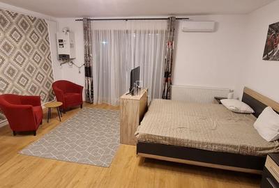 Garsonieră decomandată în Tudor