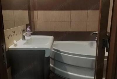 Apartament cu 4 camere decomandat, mobilat în 1 Mai