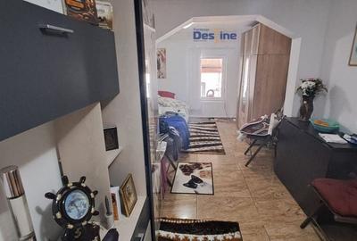 Casă cu 2 camere cu Teren 100 Mp în Galata
