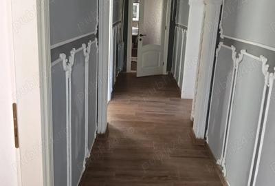 Casă cu 5 camere cu Teren 548 Mp în Eforie