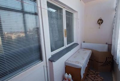 Apartament cu 3 camere semidecomandat în Central - 2