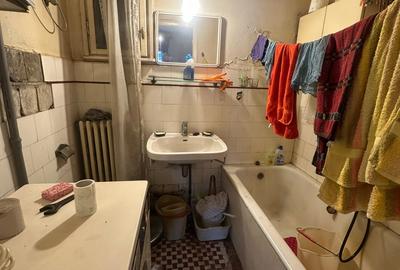 Caderea Bastiliei, apt. 2 camere, etaj 1, balcon,50mp, pe lista de U 3 - 4