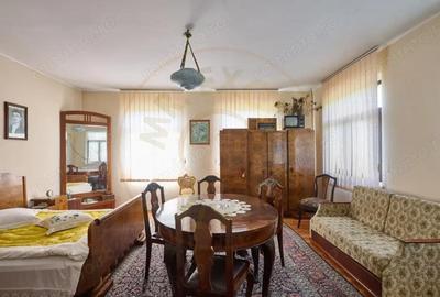 Casă cu 4 camere cu Teren 9915 Mp în Central - 8