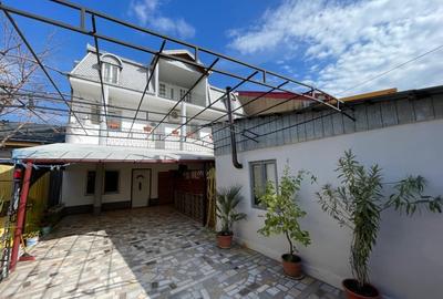 Casa P+1 cu spatiu comercial inclus si teren de 312mp in zona Brestei
