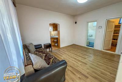 3D&FILM! Casa cu 3 camere,1.800mp teren, facilitati apreciabile, langa Targu Sec