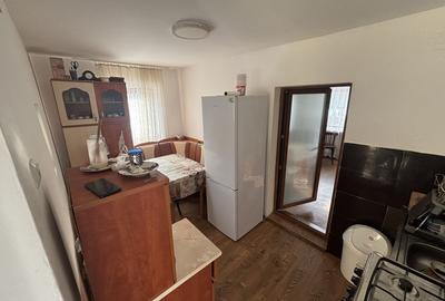 Casă cu 3 camere în Schitu Golești - 8