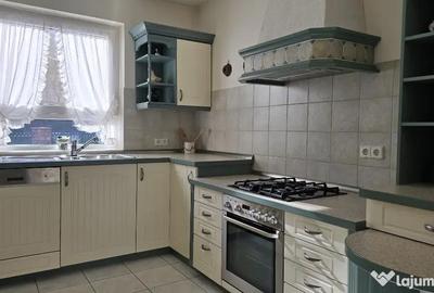 Casă cu 5 camere cu Teren 665 Mp în Progresul - 18