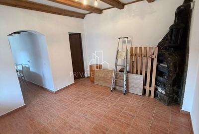 Casă cu 2 camere cu Teren 582 Mp în Saschiz
