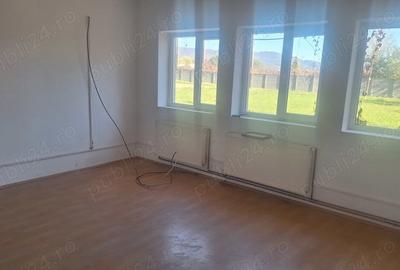 Spațiu comercial, în Central - 4