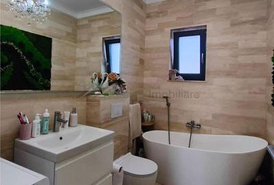 Apartament cu 3 camere în Central - 12