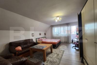 Casă cu 9 camere cu Teren 1500 Mp în Criș