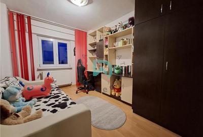 Apartament cu 3 camere decomandat în Județean - 3