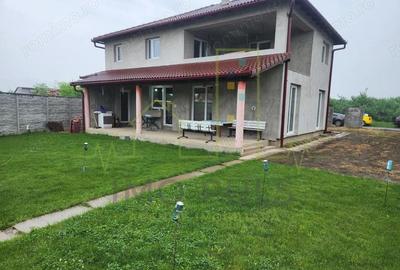 Casă cu Teren 660 Mp în Ghiroda