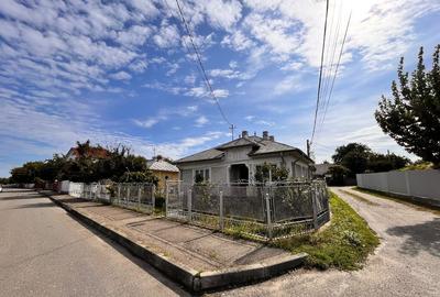 Casa Targu Neamt,zona centrala,centrala-gaz,apa,curent,canalizare,beci - 2