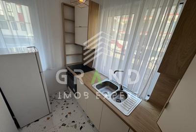 Apartament cu 2 camere semidecomandat, mobilat în Florești