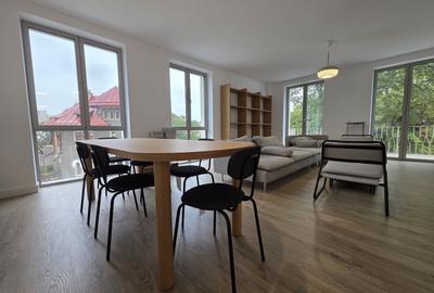 Apartament cu 3 camere în P-ța Universității - 11