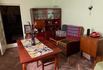 Casă individuală cu 4 camere cu Canalizare în Tomis II
