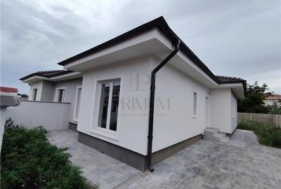 Duplex cu 4 camere cu Canalizare în Moșnița Nouă - 2