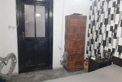 Vanzare Casa caramida, suprafata este de 200.mp., mobilata si utilata str. Grivitei - Pictor T Aman - 13
