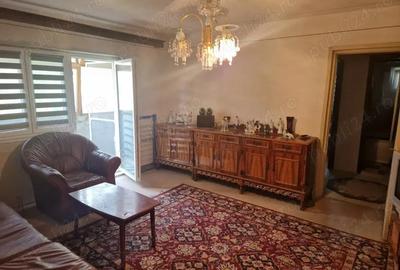 Apartament cu 3 camere semidecomandat în Roșiori de Vede - 8
