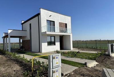 Casă cu 4 camere în Central - 1