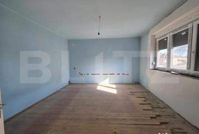 Casă cu 5 camere cu Teren 500 Mp în Titulescu - 10