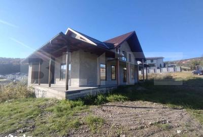 Casă cu 5 camere cu Teren 1500 Mp în Budacu de Jos - 11
