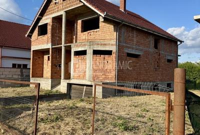 Casă cu 6 camere cu Teren 1900 Mp în Sud - 7